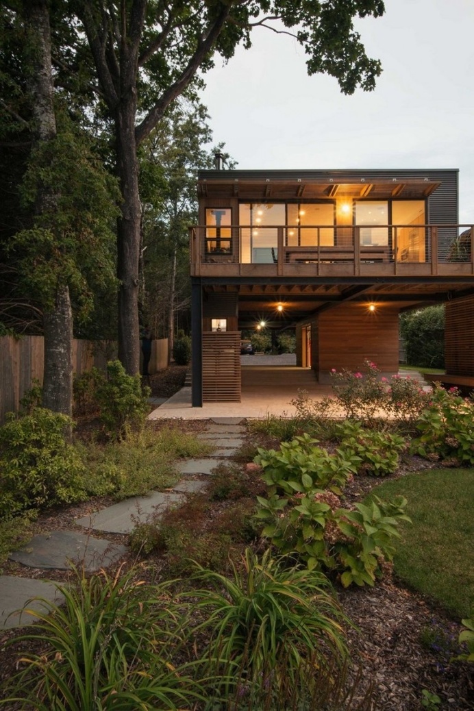 North Fork Bay House for a Young Brooklyn Family of Four