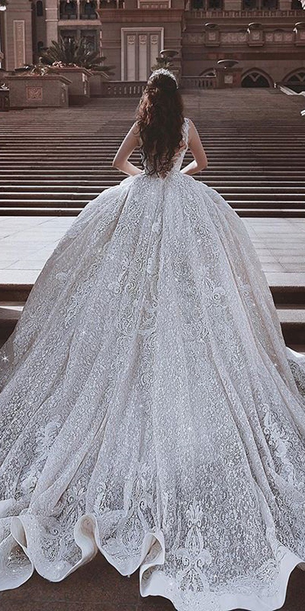 Princess wedding dresses are perfectly suited for those who want to make her wedding day memorable.