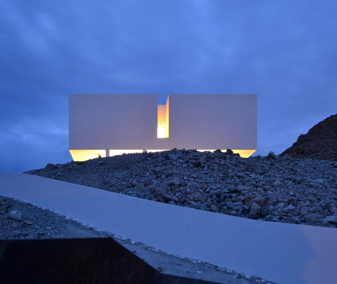Gallarda House, minimalist house located in Almería, Spain,