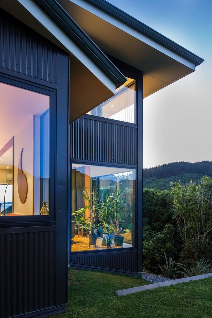 Korokoro Bush Retreat, Parsonson Architects 12