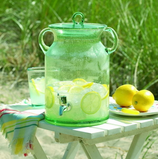 35 Creative Drink Dispensers for Home Decoration #drink #home #dispenser #diy #decoration