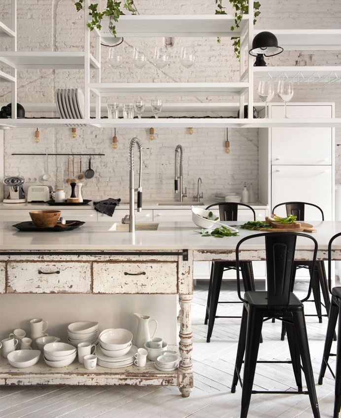 Marta Castellano Restored an old Home in Barcelona