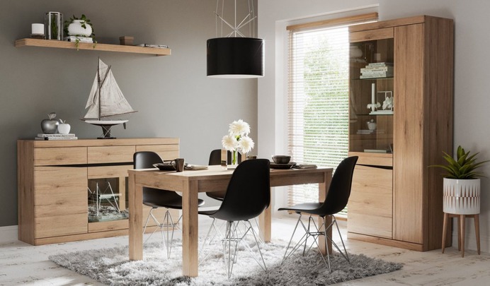 Kolekcja mebli Summer utrzymana została w nowoczesnej stylistyce. Rolę uchwytów pełnią tu specjalne podfrezowania, które do złudzenia przypominają naturalny rysunek drewna.