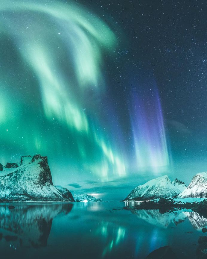 Steffen Fossbakk Captures Norway's Northern Lights in Spectacular Show