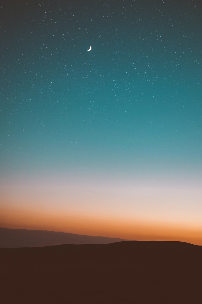 That point night begins photo by mohammad alizade (@mohamadaz) on Unsplash