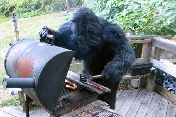 BIGFOOT wwweeessstttyyy #foot #photo #big #grill #meat