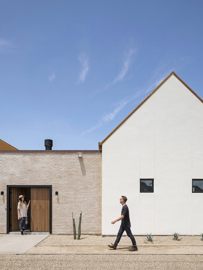 New Build Home Inspired by the Forms of the Missions in Southern Arizona 2