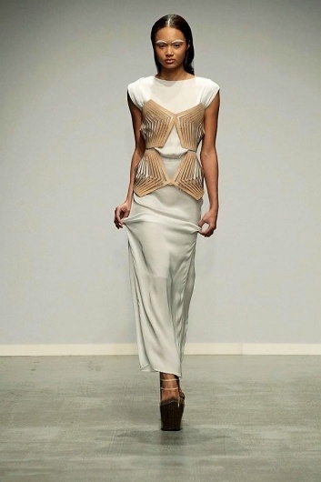 Reflections in Facets by Winde Rienstra #fashion