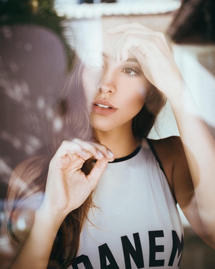 Beautiful Female Portraits by Wesley Banzaroli