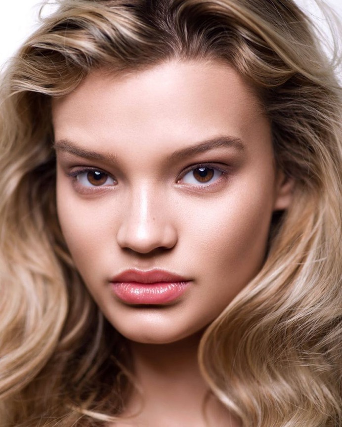 Astonishing Beauty and Fashion Photography by Laura Bello