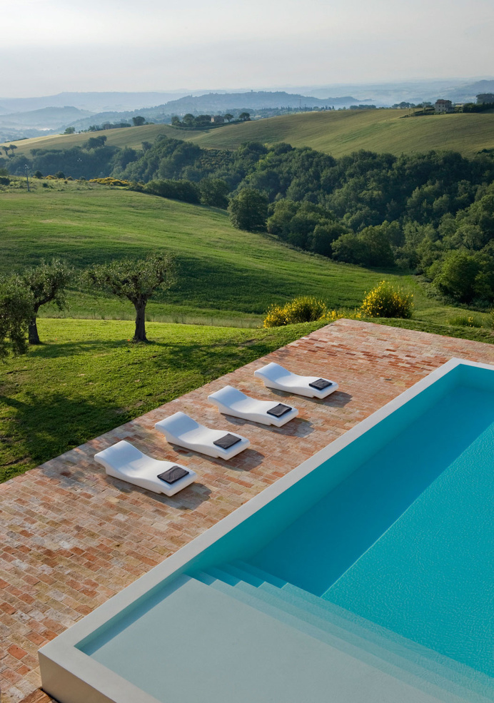 Casa Olivi Treia Italy Wespi de Meuron enironement architecture swimming pool italy house interior design inspiration by www.mindsparklemag.