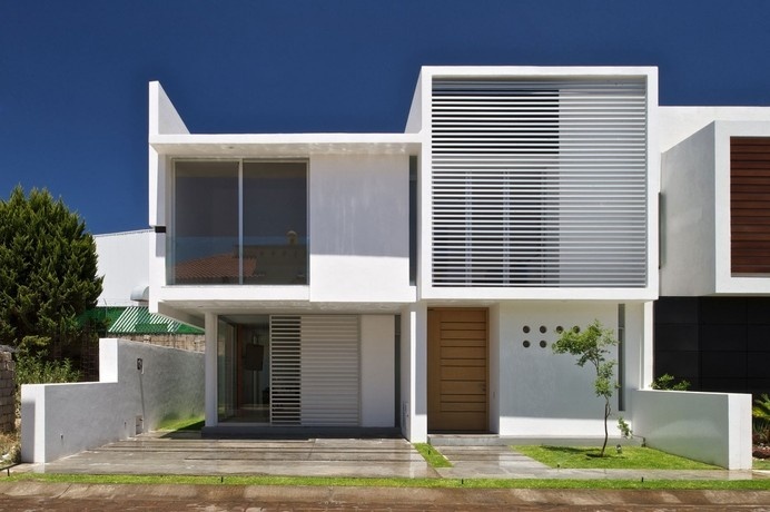 Architectural Minimalism and Geometric Layouts: Seth Navarrete House #architecture #minimalism