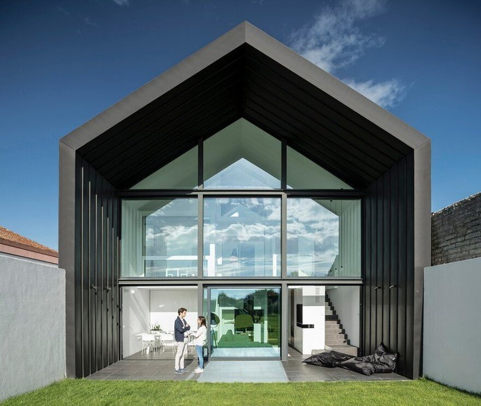 Arch House, Portugal / Frari Arquitetura