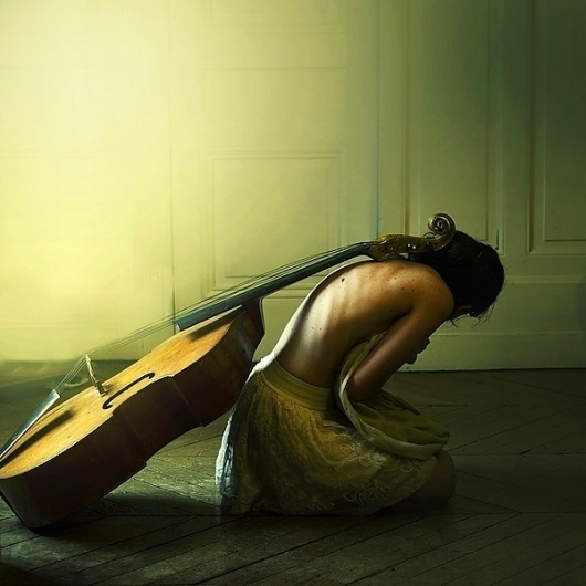 Surreal Photography by Julie de Waroquier | 123 Inspiration #self #de #waroquier #taught #photography #julie #surreal #photographer