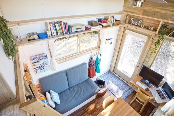 The Tiny Project Â | Â Â http://tiny project.comThe Tiny Project is Alex Lisefski's attempt to live a simpler, more conscious, debt free l #interiors #architecture
