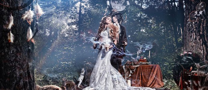 Halloween themed weddings have become increasingly popular in recent years. A Halloween style wedding can be very glamorous and sophisticated, in fact.