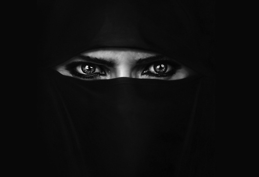 Mile End Road #eyes #angry #intense #black