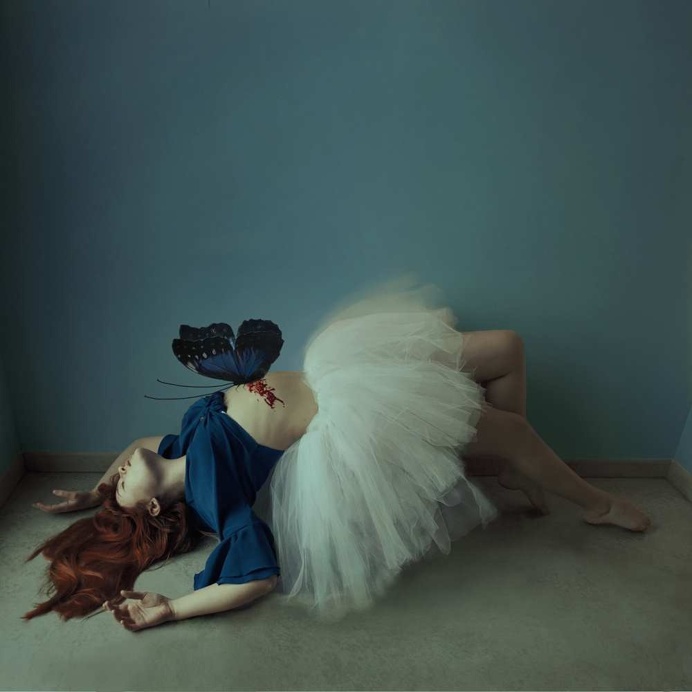 Narrative Portrait Photography by Elisa Scascitelli
