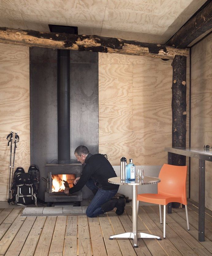 Phoenix Retreat: A House Rises from the Ashes 7