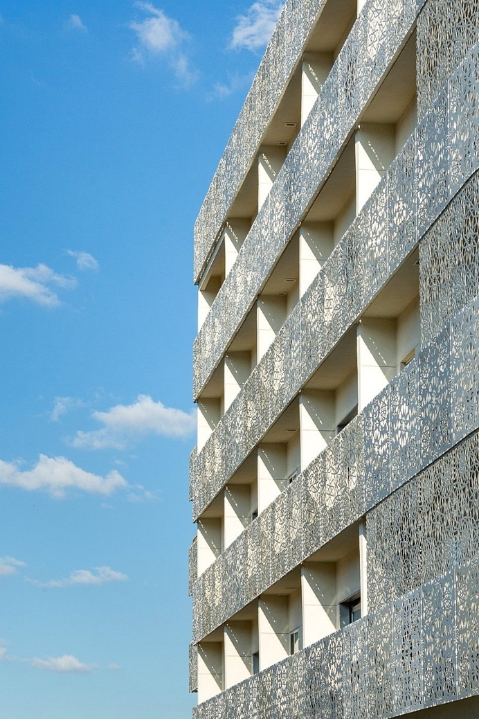 Lumina Building Has a Facade Inspired by Symmetry Patterns Found in Middle Eastern Art