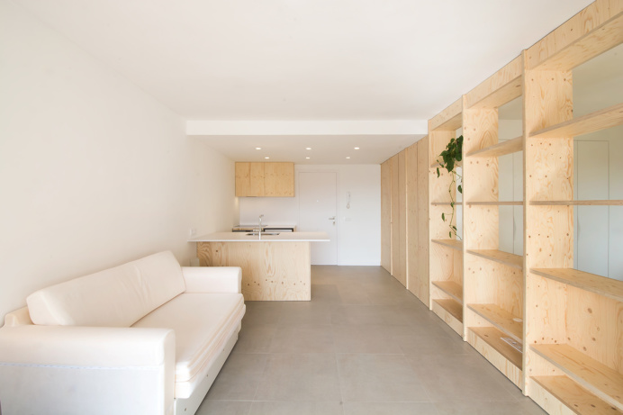 Beach House by Carles Enrich
