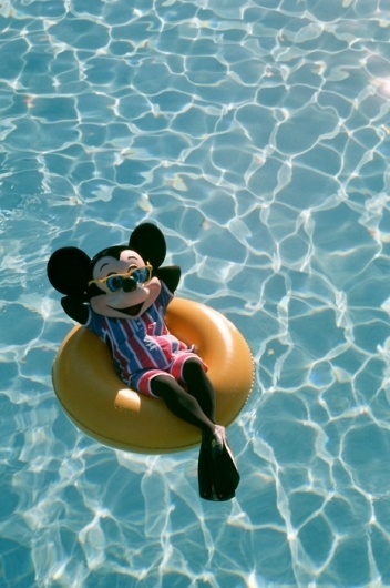 EIKNARF #photography #pool #mickey mouse