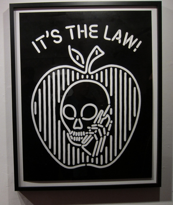 Susanne Kindt Photography #skull #shapes #neon