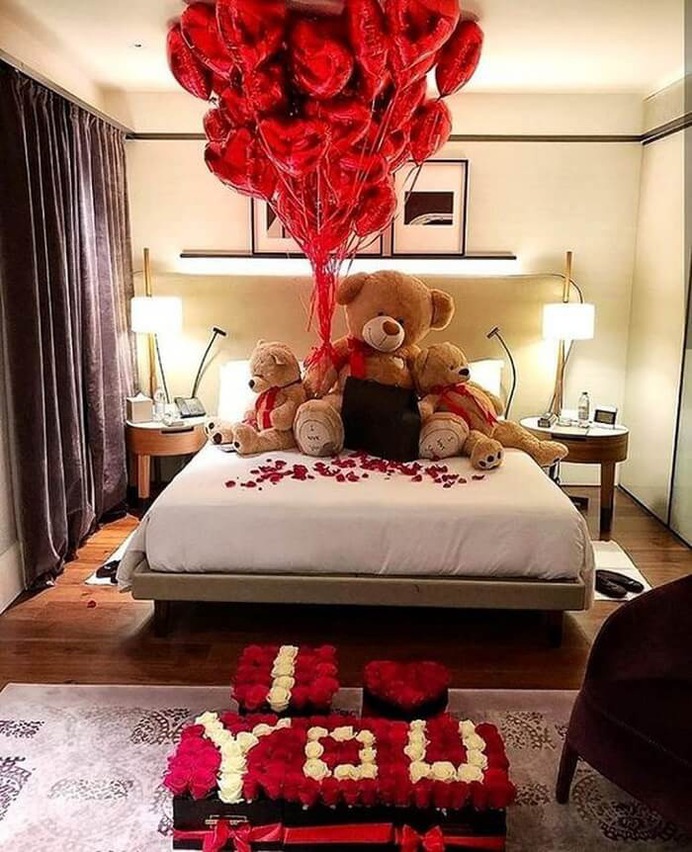 Balloon Decor Ideas For Teddy Day 2020