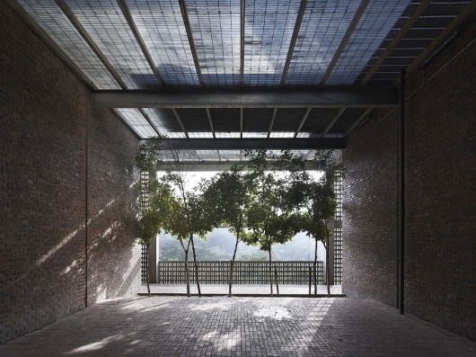 N I C K . R O C H O W S K I . P H O T O G R A P H Y #brick #courtyards #architecture #plants
