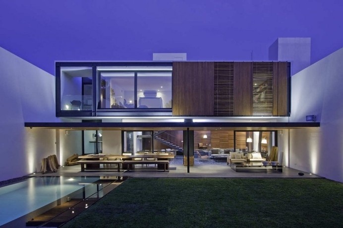 Renovation of Casa RO: a Straight-Lined 60′s Venue by Elìas Rizo Arquitectos #architecture