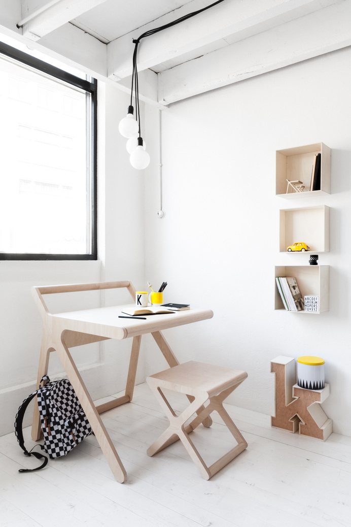 Elegant desk for children K desk by Rafa-Kids - www.homeworlddesign. com (11) #kids #design #desk #rafa