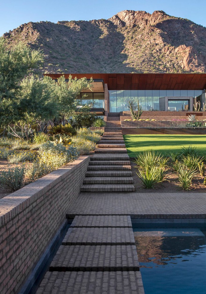 Ghost Wash House in Arizona / Architecture Infrastructure Research