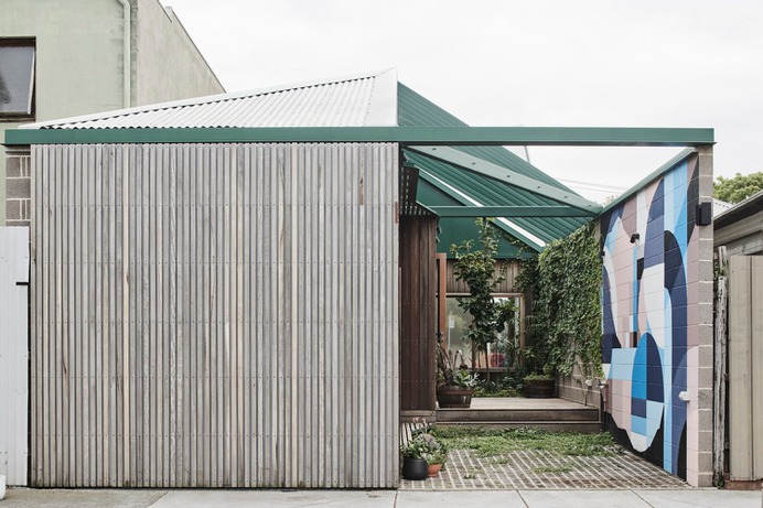 Fan of this courtyard and the mural.