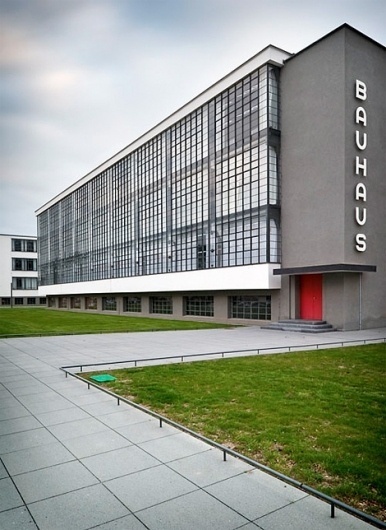 Bauhaus at Dessau at iainclaridge.net #walter #bauhaus #gropius #dessau