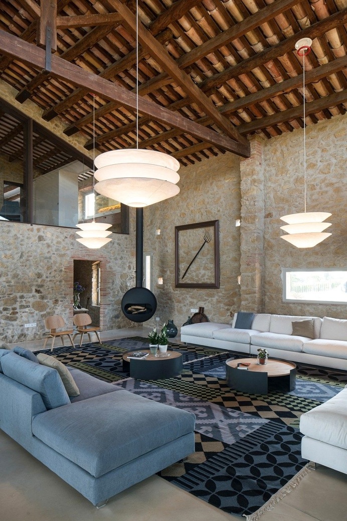 Girona Farmhouse Completely Refurbished by Gloria Duran Torrellas 2