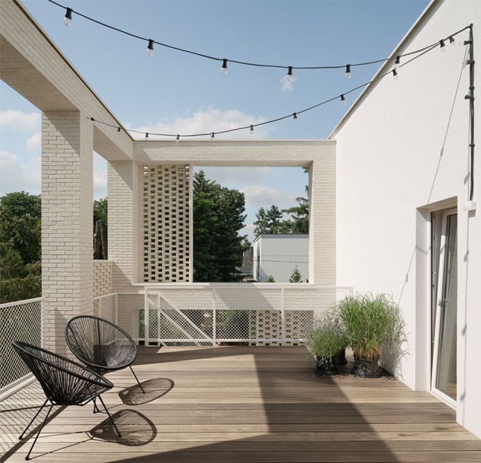 Modern and Flexible Home for a Four-member Family