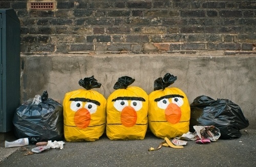 Hubbawelcome! #sesame #stree #berny #photo #yellow #idea #trash #garbage