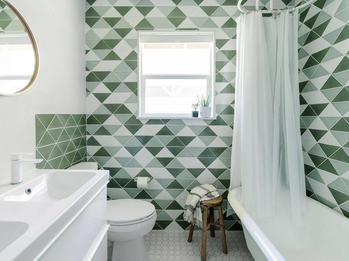 tri colour tile