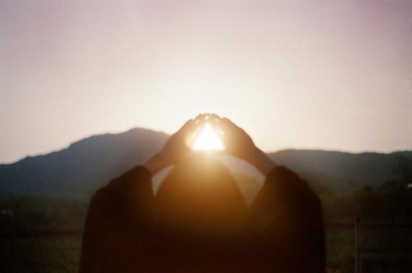 Photography by Li Hui (2) #sunset #triangle #person #hands