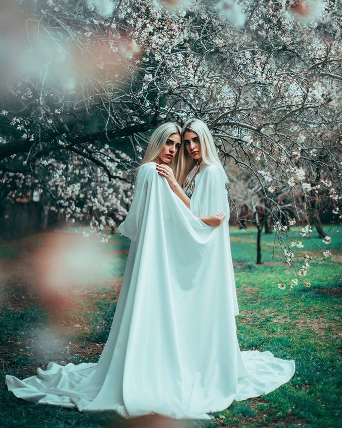 Vibrant, Moody And Dreamlike Portrait Photography by Sergio Espinoza