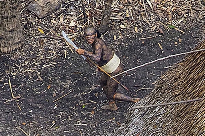 Ricardo Stuckert Accidentally Documents Isolated Tribe in The Brazilian Rain Forest