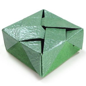 How to make a closed square origami box III (http://www.origami-make.org/howto-origami-box.php)