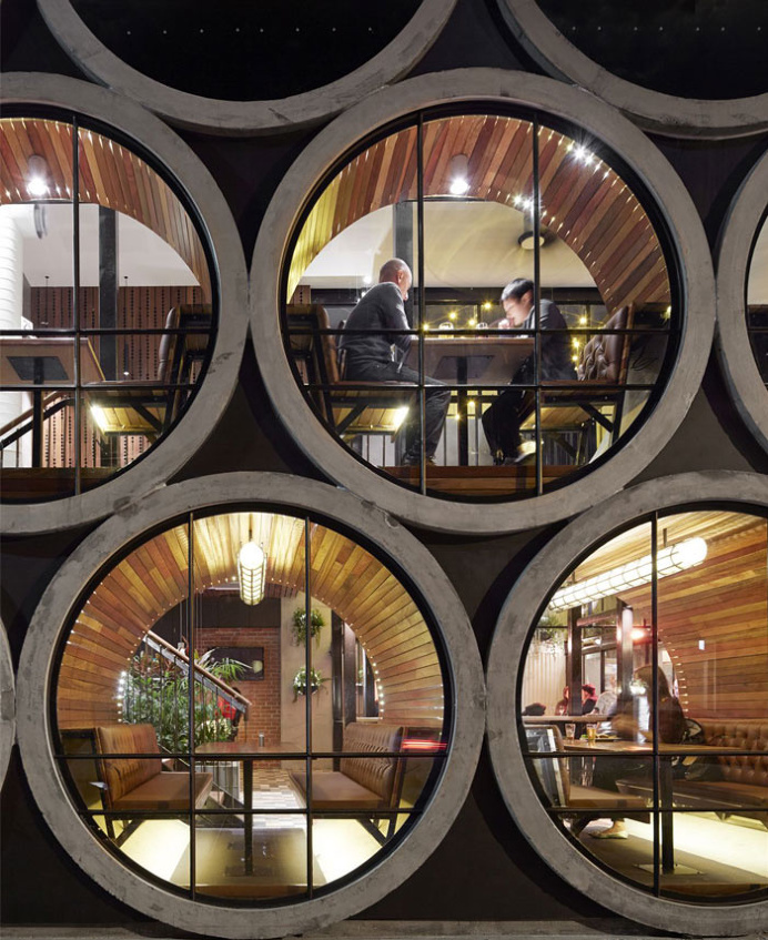 Dramatic Sculptural Space