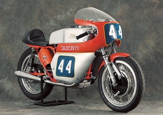 Classic motorcycles, custom motorcycles and cafe racers #ducati #motorcycle