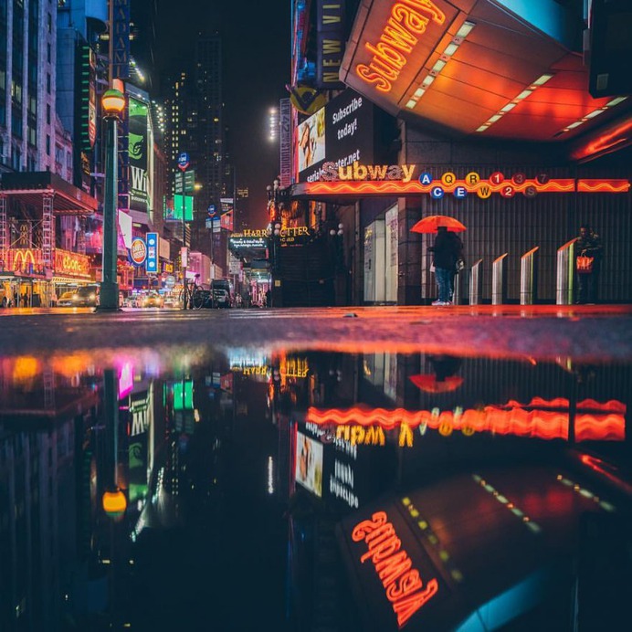 Moody and Cinematic NYC Street Photography by Mike Szpot