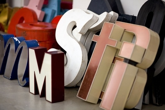 Graphic-ExchanGE - a selection of graphic projects #design #typography
