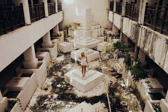 Beautiful Female Portraits by Lana Prins