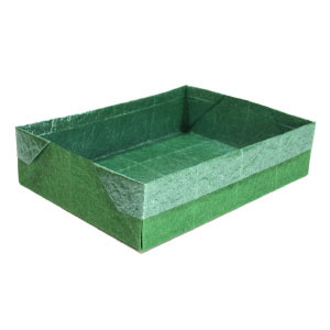 How to make a wide and flat rectangular origami box (http://www.origami-make.org/howto-origami-box.php)
