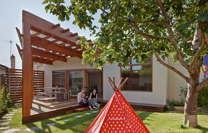 Crib and Chock House: extension of residence