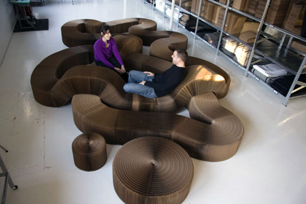 Softseating is furniture made out of paper that can be folded and expanded as you wish. #product #furniture #industrial #design